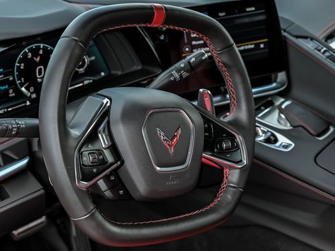 Used 2023 Chevrolet Corvette Stingray Coupe RWD image 19