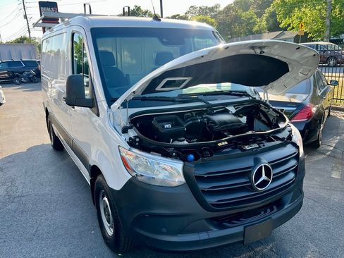 Used 2021 Mercedes-Benz Sprinter 2500 w/ Premium Package image 4