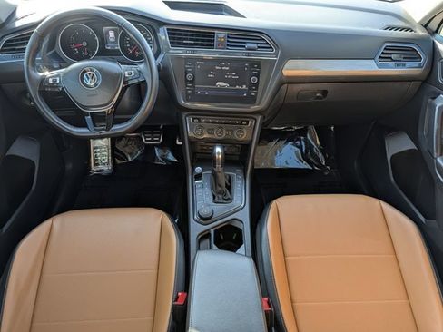 Used 2019 Volkswagen Tiguan SE AWD/4WD image 11