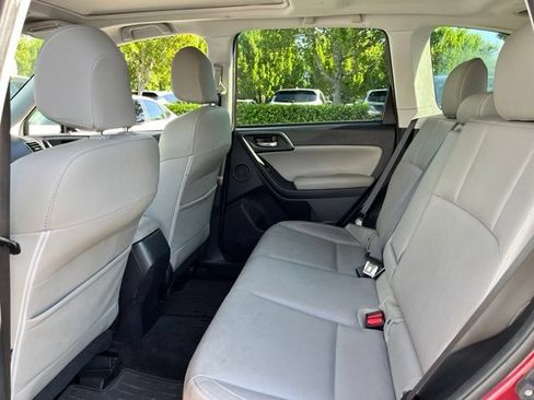 Used 2017 Subaru Forester 2.5i Limited AWD/4WD image 4