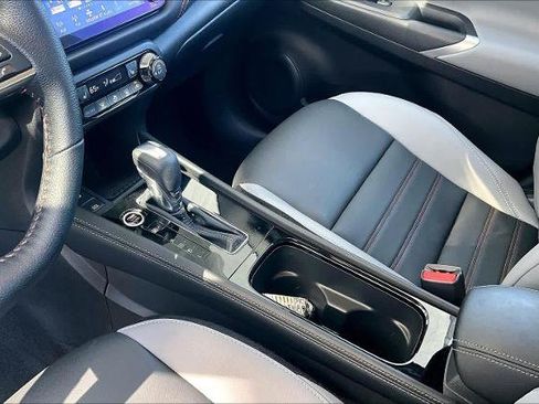 Certified 2023 Nissan Kicks SR w/ SR Premium Package FWD image 16
