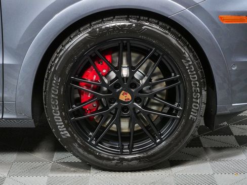 New 2026 Porsche Cayenne GTS AWD/4WD image 39
