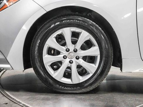 Certified 2022 Toyota Corolla LE FWD image 10
