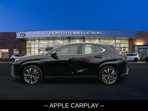 Used 2023 Lexus UX 250h AWD w/ Premium Package image 2
