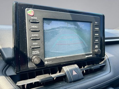 Used 2020 Toyota RAV4 XLE FWD image 23