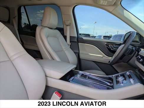 Certified 2023 Lincoln Aviator AWD w/ Class IV Trailer Tow Package image 25