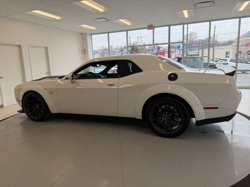 Used 2018 Dodge Challenger SRT Hellcat image 65