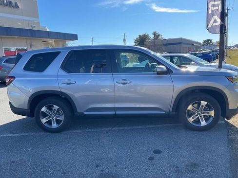 Certified 2025 Honda Pilot EX-L image 7