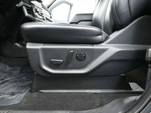 Used 2024 Ford Expedition Max XLT image 22