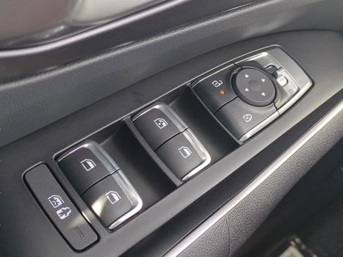 New 2026 Kia Sorento LX FWD image 16