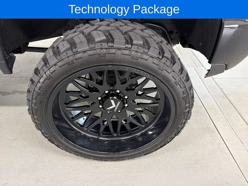 Used 2024 Chevrolet Silverado 2500 High Country w/ Technology Package AWD/4WD image 4