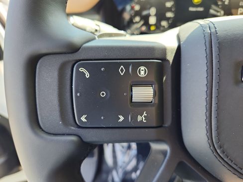 New 2025 Land Rover Defender 110 V8 image 17