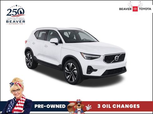 Used 2023 Volvo XC40 B5 Ultimate w/ Protection Package Premier AWD/4WD image 1