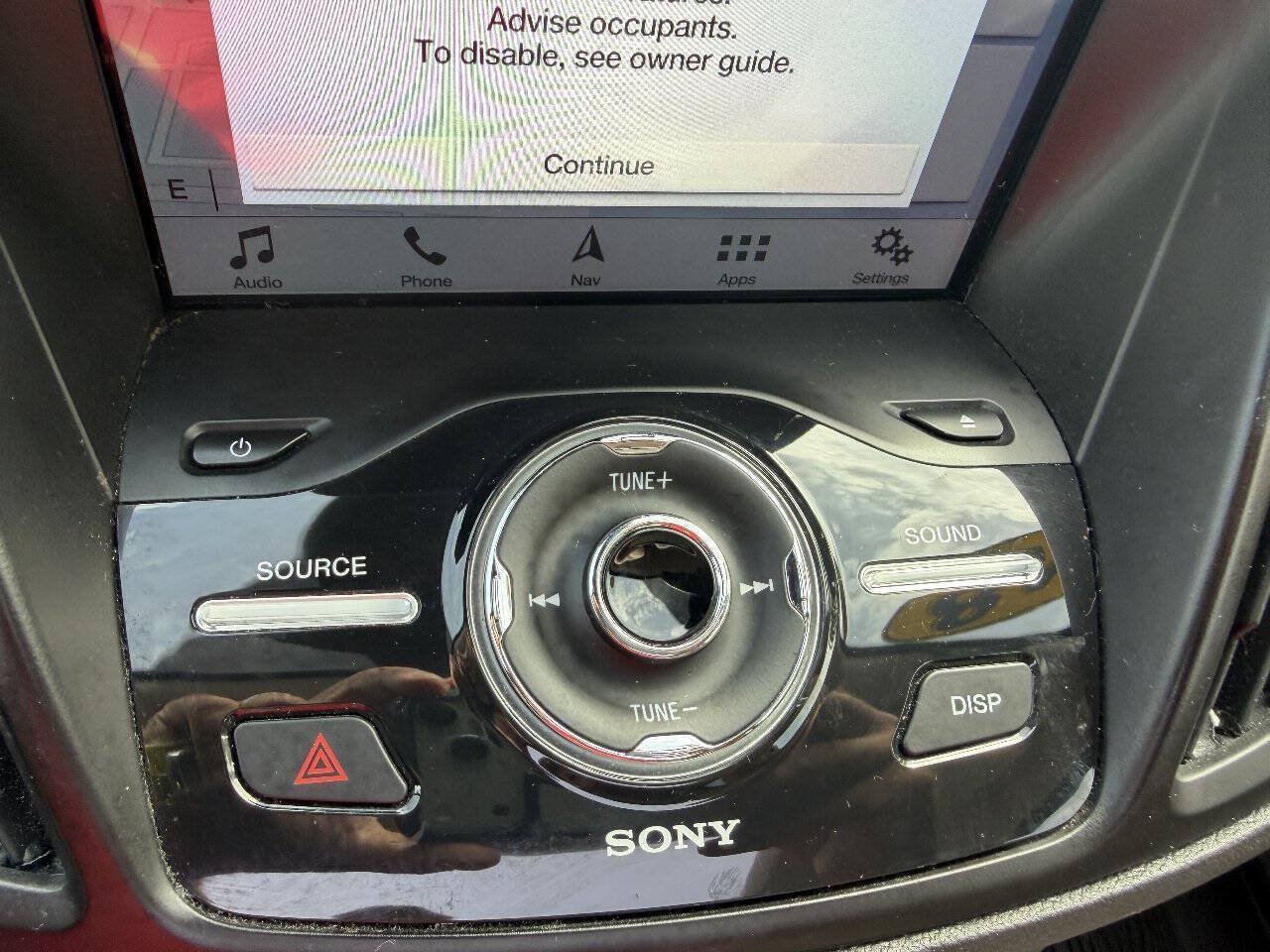 Used 2018 Ford Escape Titanium w/ Ford Safe & Smart Package AWD/4WD image 17