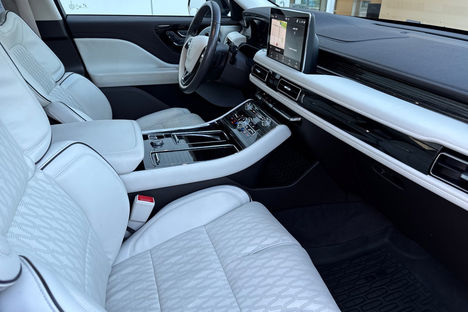 Certified 2023 Lincoln Aviator Black Label w/ Dynamic Handling Package AWD/4WD image 17