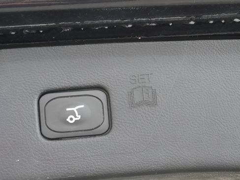 Used 2024 Ford Edge Titanium AWD/4WD image 29
