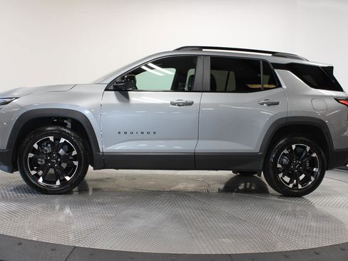 Used 2025 Chevrolet Equinox RS w/ Safety and Technology Package FWD image 7