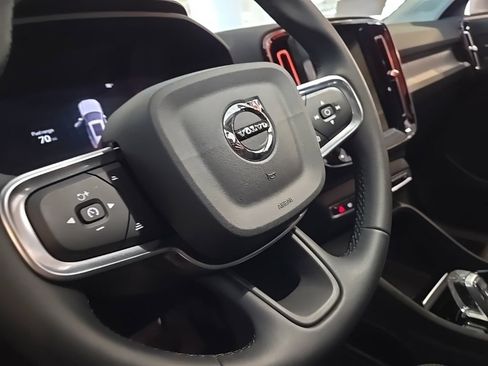 New 2025 Volvo XC40 B5 Plus w/ Protection Package Premier image 24