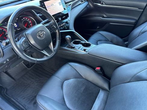 Used 2022 Toyota Camry XSE FWD image 9