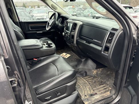 Used 2017 RAM 1500 Laramie w/ Convenience Group image 19