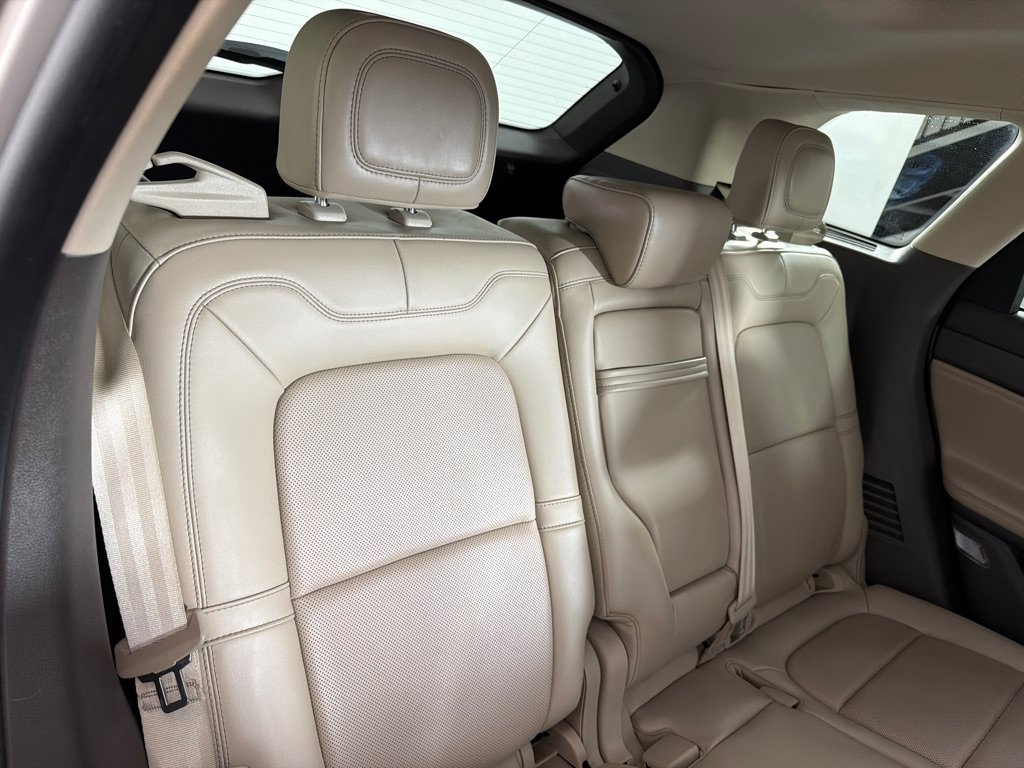 Used 2022 Lincoln Corsair AWD w/ Premium Package image 23