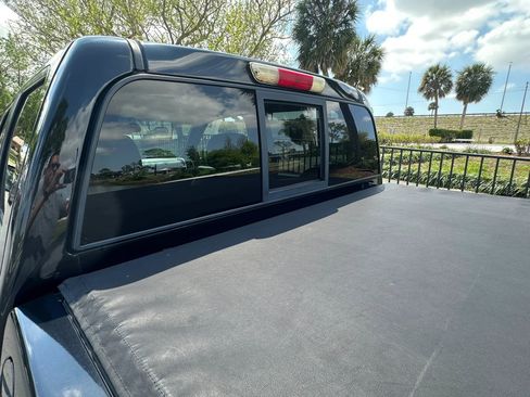 Used 2009 Chevrolet Colorado LT image 16