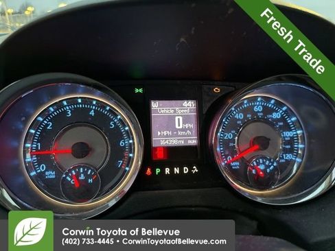 Used 2013 Chrysler Town & Country Touring image 13