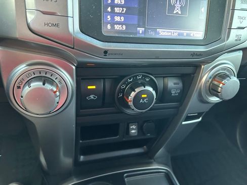Used 2015 Toyota 4Runner SR5 RWD image 28