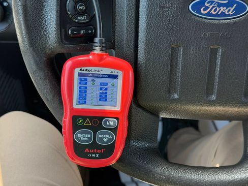 Used 2015 Ford F250 XL w/ Power Equipment Group RWD image 45