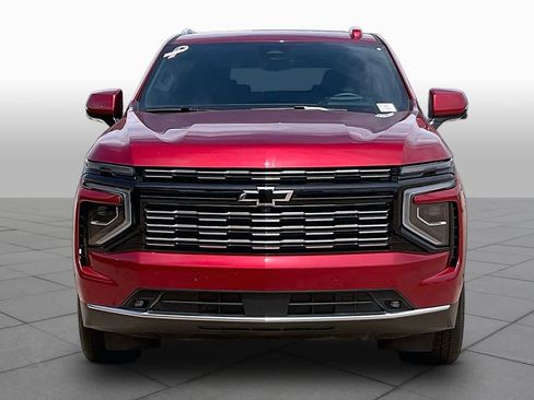 Used 2025 Chevrolet Tahoe High Country AWD/4WD image 13