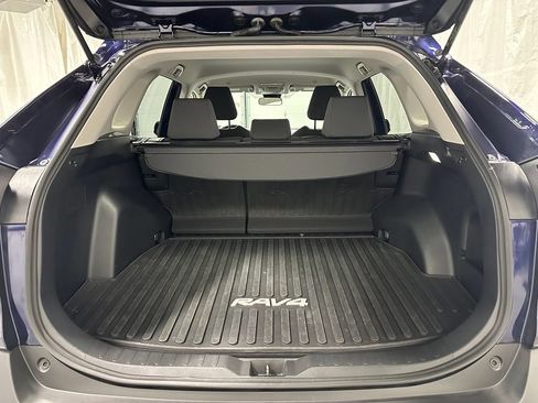 Used 2025 Toyota RAV4 XLE AWD/4WD image 48