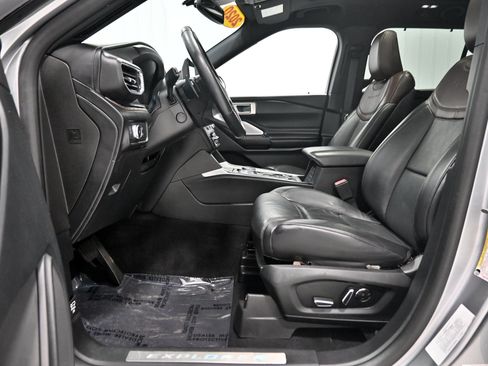 Used 2020 Ford Explorer Platinum AWD/4WD image 5