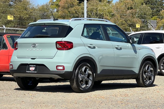 New 2026 Hyundai Venue SEL FWD image 5