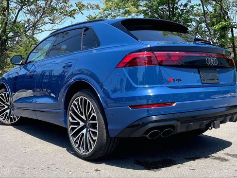 Used 2025 Audi SQ8 Prestige w/ Prestige Package AWD/4WD image 3