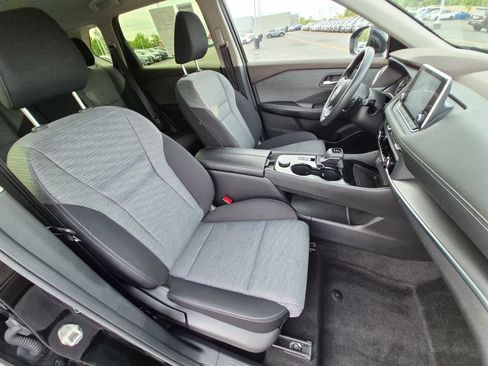 Used 2023 Nissan Rogue SV AWD/4WD image 27