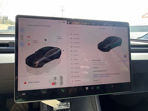 Used 2025 Tesla Model 3 Long Range image 31