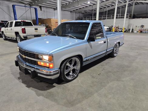 Used 1989 Chevrolet Silverado 1500 2WD Regular Cab image 2
