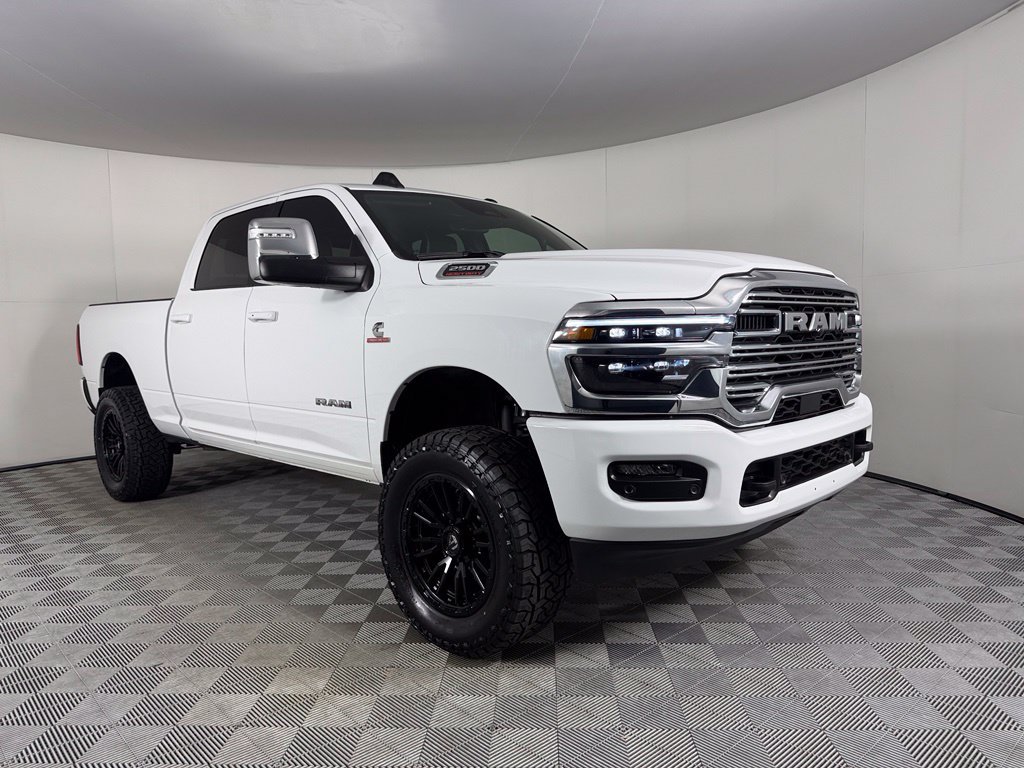 Used 2026 RAM 2500 Laramie AWD/4WD image 5