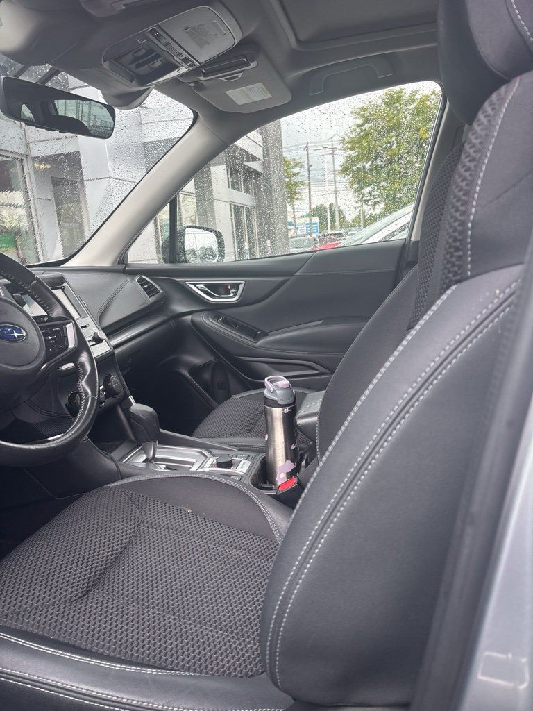 Used 2021 Subaru Forester Premium AWD/4WD image 6