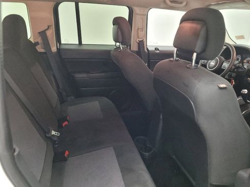 Used 2016 Jeep Patriot Sport w/ Power Value Group AWD/4WD image 19