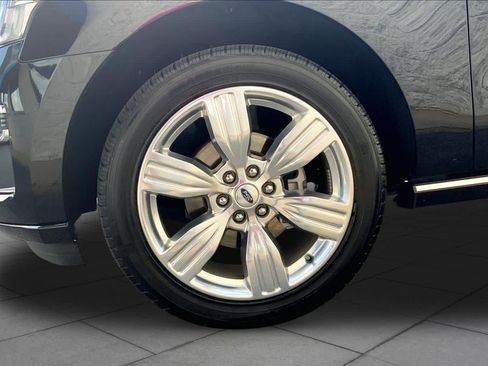 Certified 2023 Ford Expedition Platinum RWD image 11
