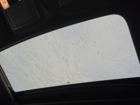 Used 2015 Ford Expedition Platinum image 19