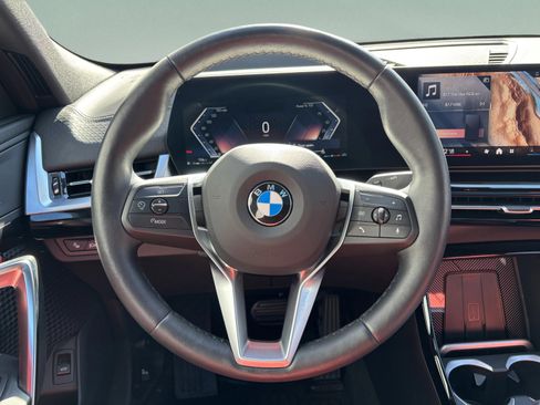 Certified 2025 BMW X2 xDrive28i image 9