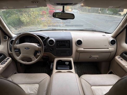 Used 2004 Ford Expedition Eddie Bauer image 11