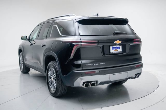Used 2026 Chevrolet Traverse LT AWD/4WD image 4