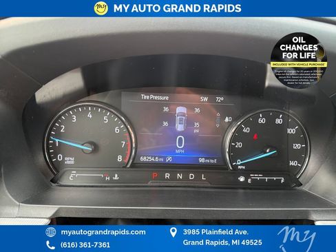 Used 2022 Ford Explorer XLT w/ Equipment Group 202A AWD/4WD image 17
