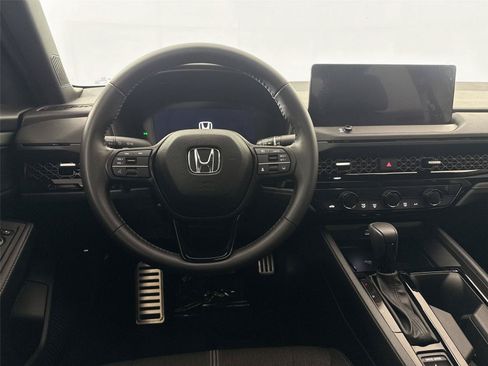 Used 2025 Honda Accord Sport image 29