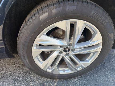 Used 2023 Audi Q7 2.0T Premium Plus AWD/4WD image 4