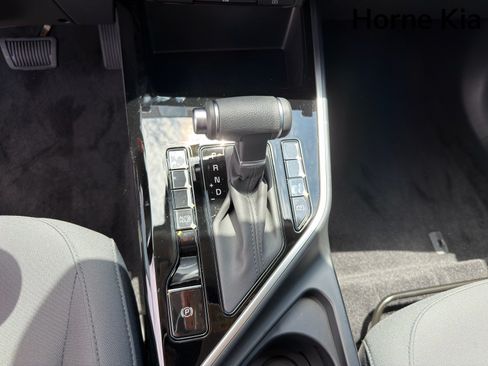 New 2026 Kia Niro LX FWD image 17