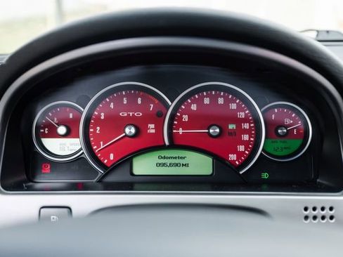 Used 2004 Pontiac GTO image 8